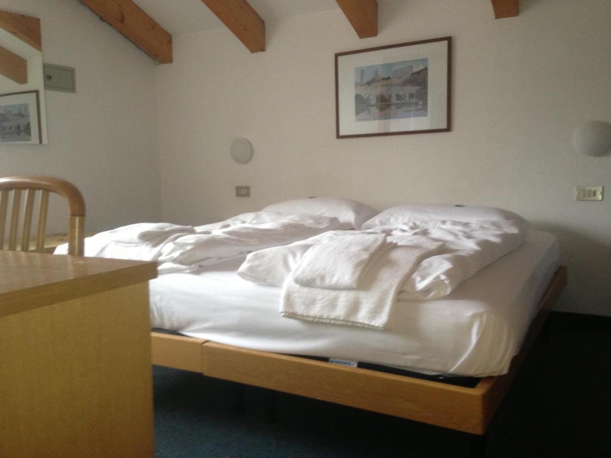 Hotel Olisamir Cavedago Kültér fotó