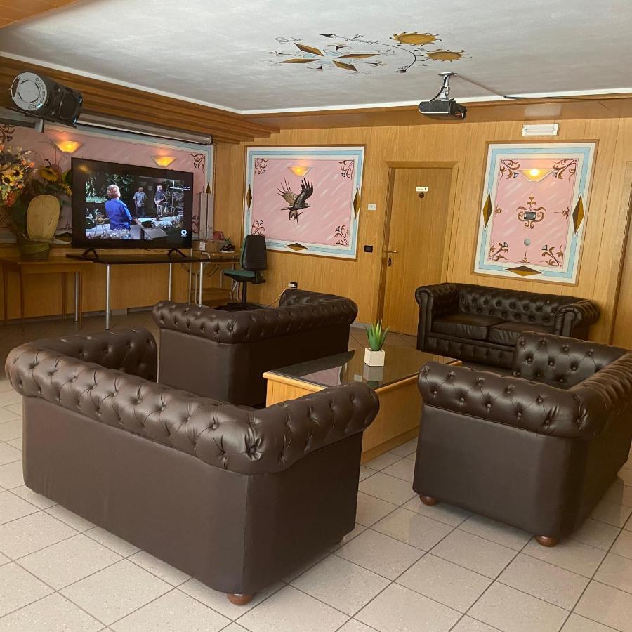 Hotel Olisamir Cavedago Kültér fotó