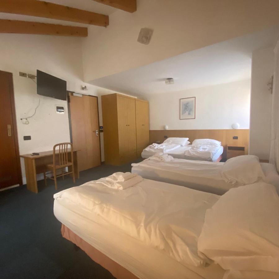Hotel Olisamir Cavedago Kültér fotó